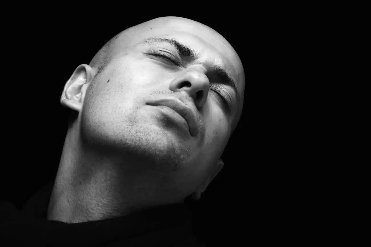 Cómo clavarla con el tratamiento facial masculino