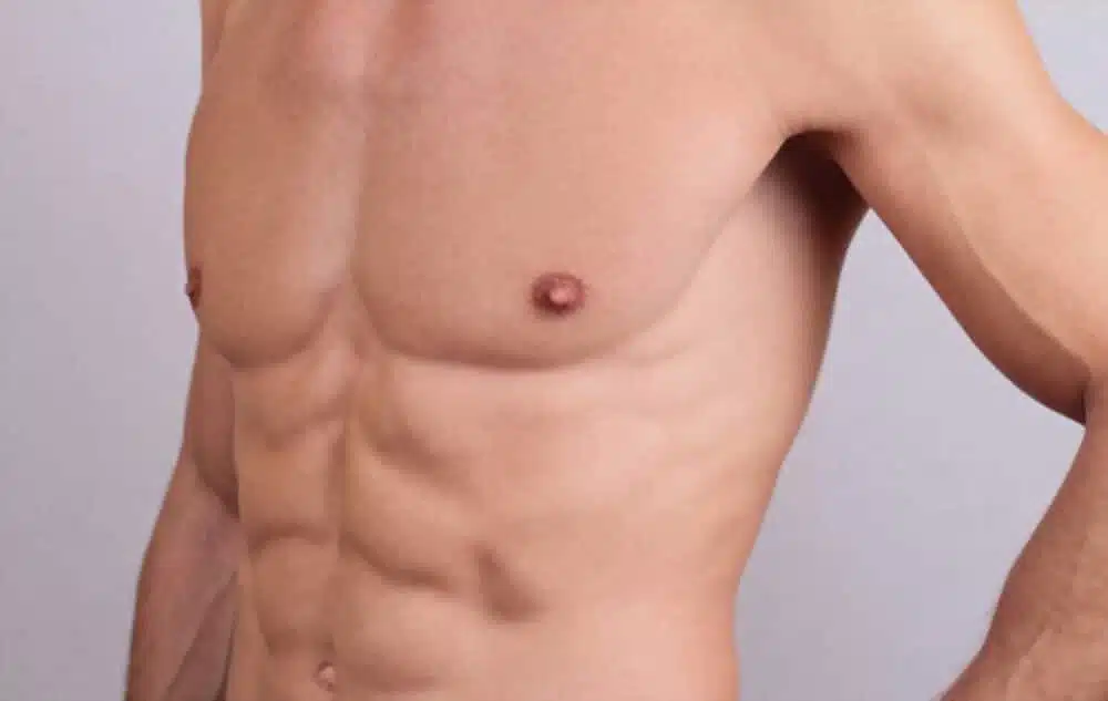 Correcta depilación de pecho para hombres