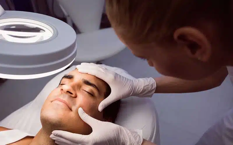 Diagnóstico facial masculino